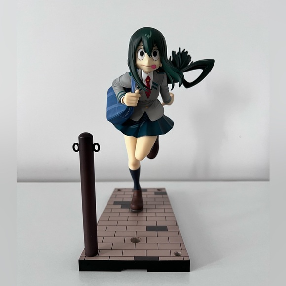 Tsuyu Asui 1/8 Scale || School Uniform || My Hero Academia - Picture 5 of 9